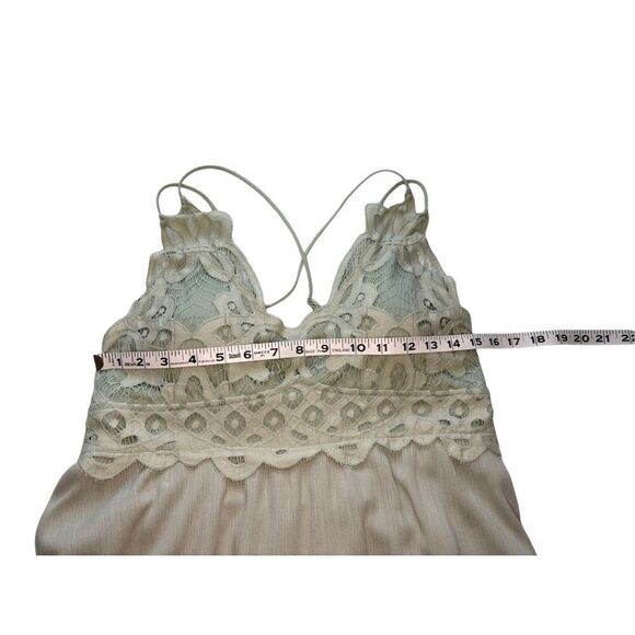 Vine and Valley lace bralette light green dress - L - Picture 6 of 9